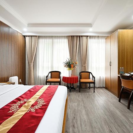 The River Park Hotel Хошимин Экстерьер фото